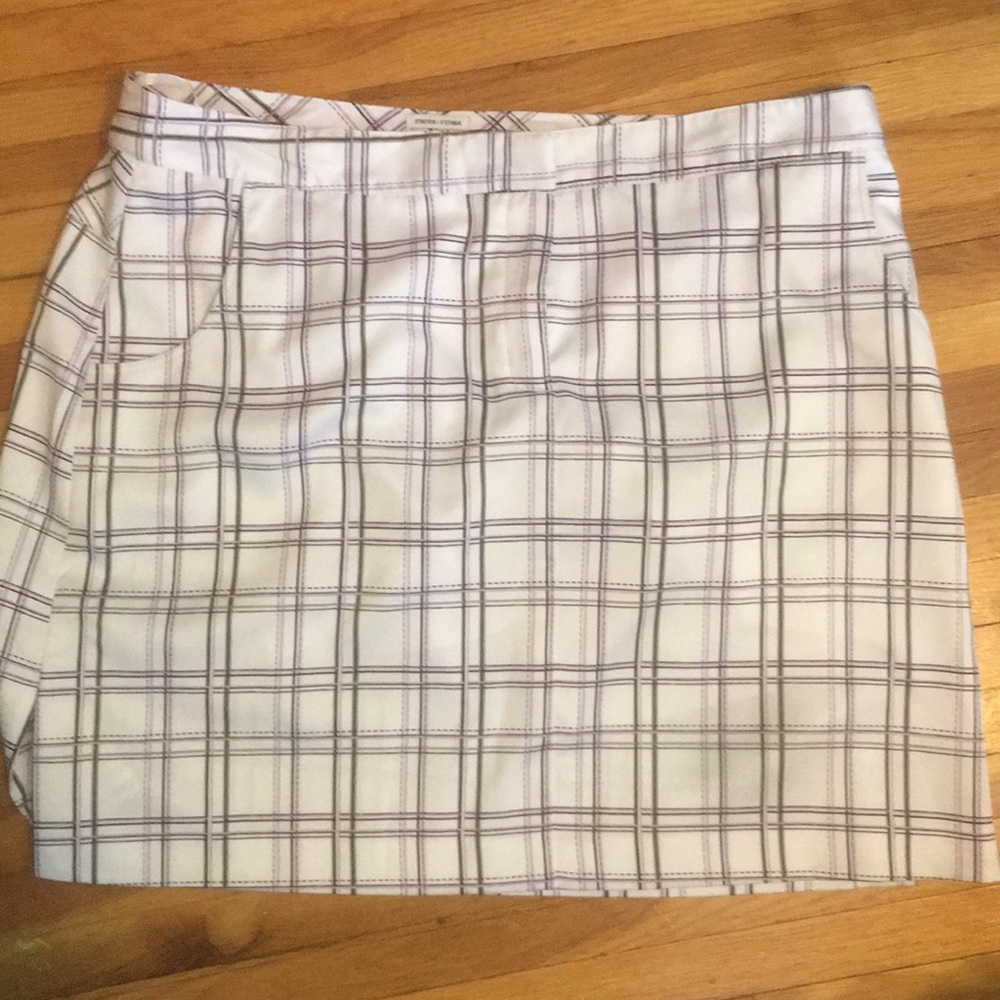 IZOD women’s golf skort